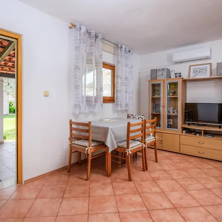 Lovely In With Kitchen Casa vacanze