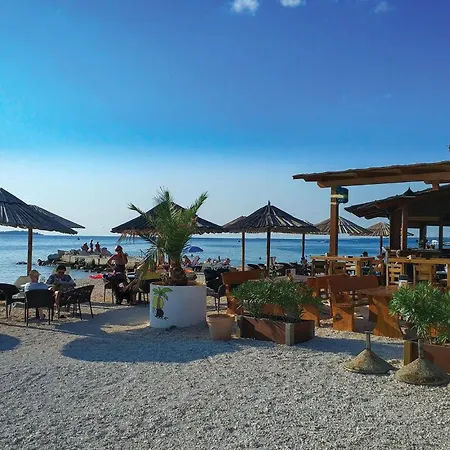 Lovely In With Kitchen *