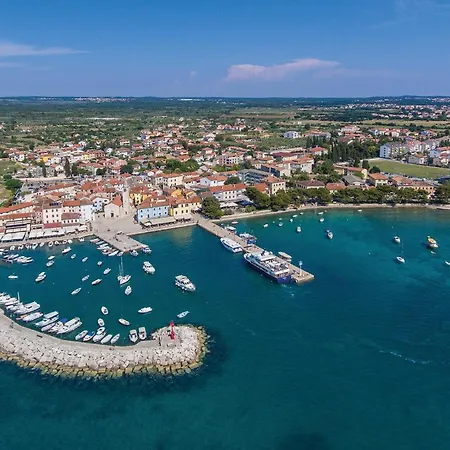 Lovely In With Kitchen Valbandon