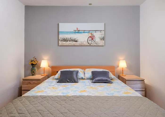 Lovely In With Kitchen *