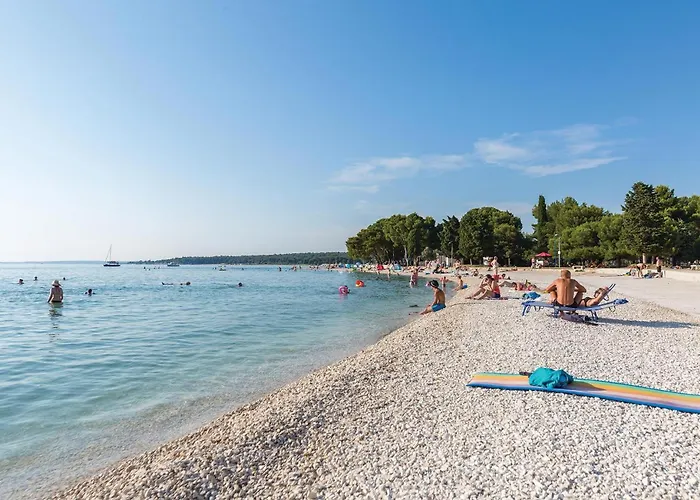 Lovely In With Kitchen * Valbandon