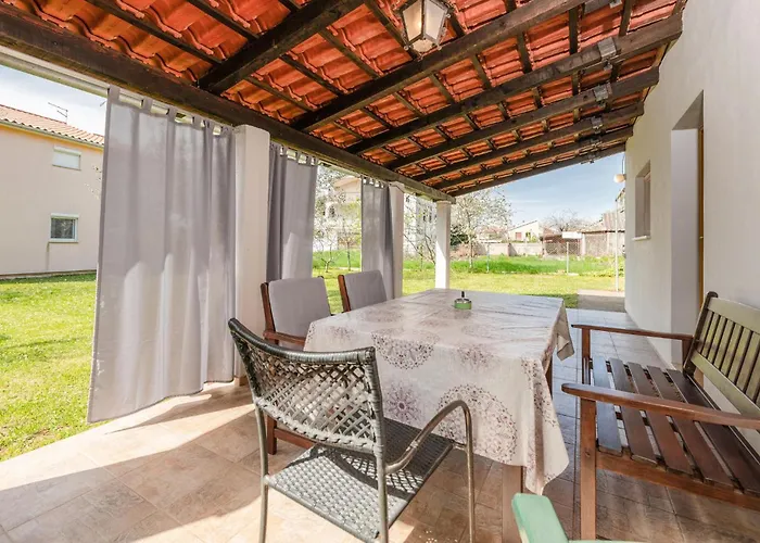 Lovely In With Kitchen Casa vacanze Valbandon