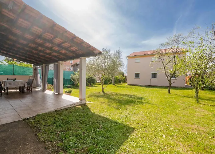 Lovely In With Kitchen