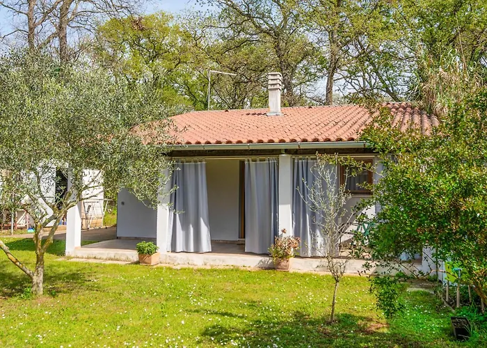 Casa vacanze Lovely In With Kitchen Valbandon